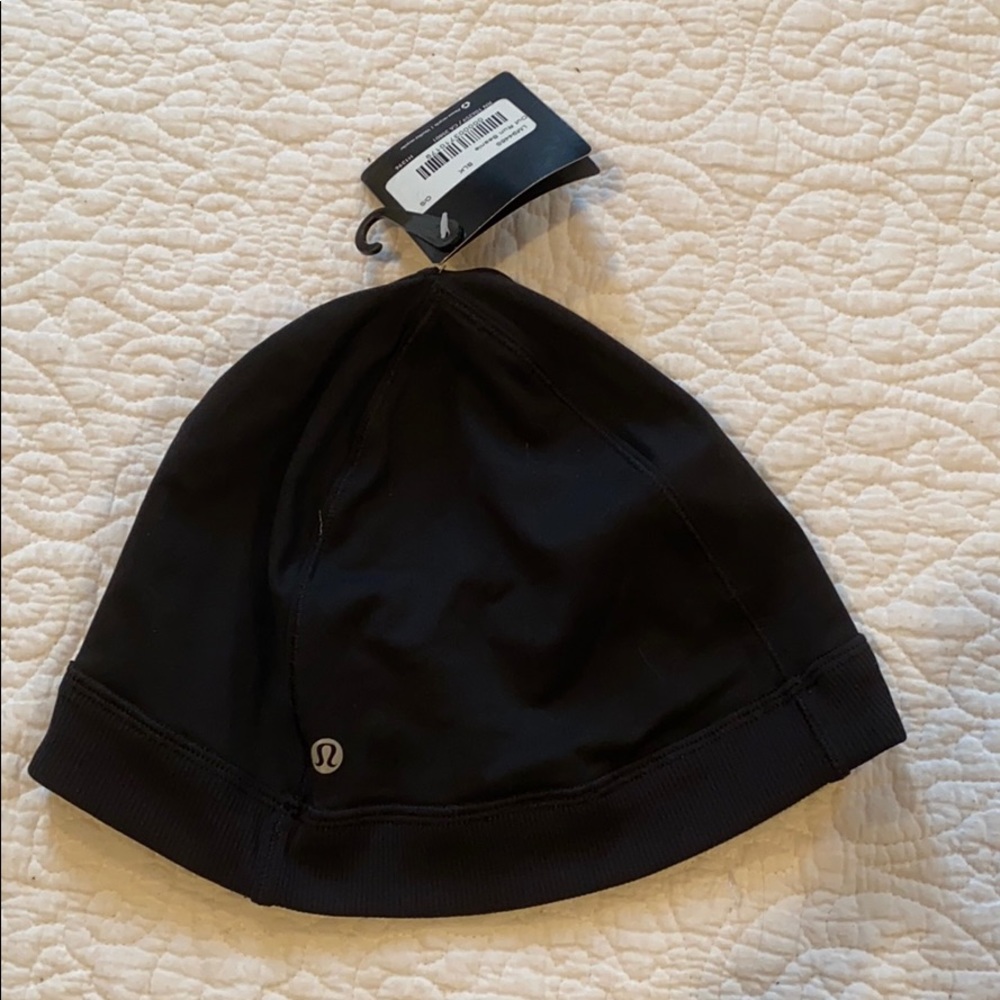 Lululemon Out Run Beanie NWT